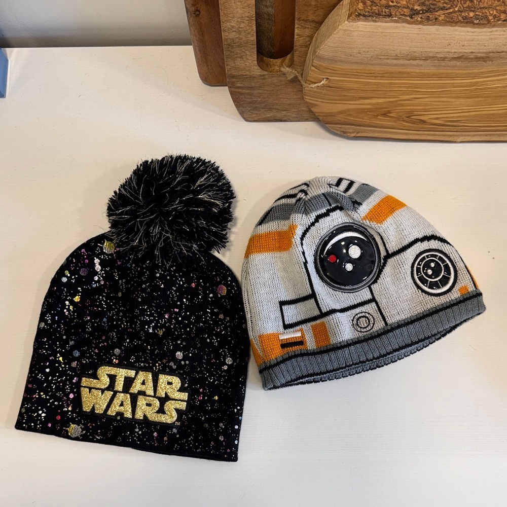 Star Wars Beanie Set with Pom Pom (2) - Picture 1 of 8